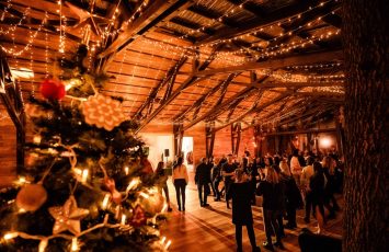 Christmas Party in The Woods, o peterecere minunata, multa distractie si voie buna