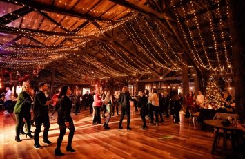 Christmas Party in The Woods, o peterecere minunata, multa distractie si voie buna