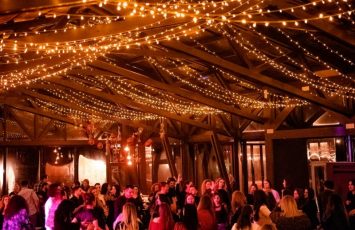 Christmas Party in The Woods, o peterecere minunata, multa distractie si voie buna