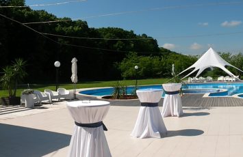 Locatie evenimente corporate, nunta in natrua in aer liber, locatie evenimente piscina 