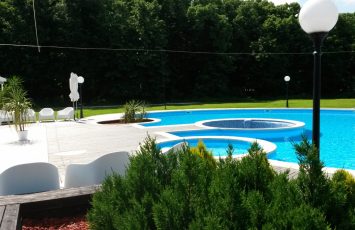 Locatie evenimente corporate, nunta in natrua in aer liber, locatie evenimente piscina 