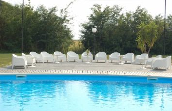 Nunta in natura, in aer liber, la piscina si padure, locatii de nunti in natura, locaite nunata in aer liber