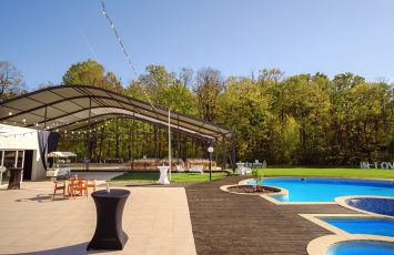 Nunta la padure piscina TreeHouse Lagoon