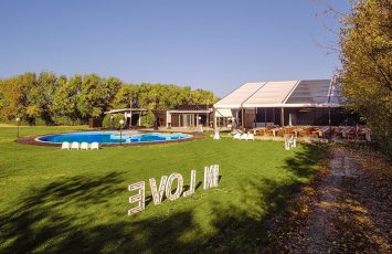 Nunta la padure piscina TreeHouse Lagoon