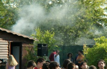 Petrecere copii - absolventi, la piscina in aer liber TreeHouse Lunguletu