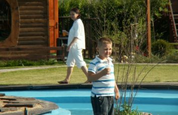 Petrecere copii - absolventi, la piscina in aer liber TreeHouse Lunguletu