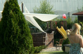 Petrecere copii - absolventi, la piscina in aer liber TreeHouse Lunguletu