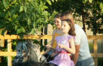 Petrecere copii - absolventi, la piscina in aer liber TreeHouse Lunguletu