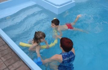 Petrecere copii - gradinita, la piscina in aer liber TreeHouse Lunguletu