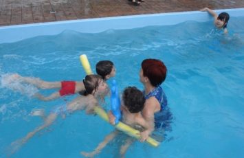 Petrecere copii - gradinita, la piscina in aer liber TreeHouse Lunguletu