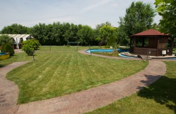 Petreceri de copii, locatii, locatie cu piscina - TreeHouse Lunguletu 11