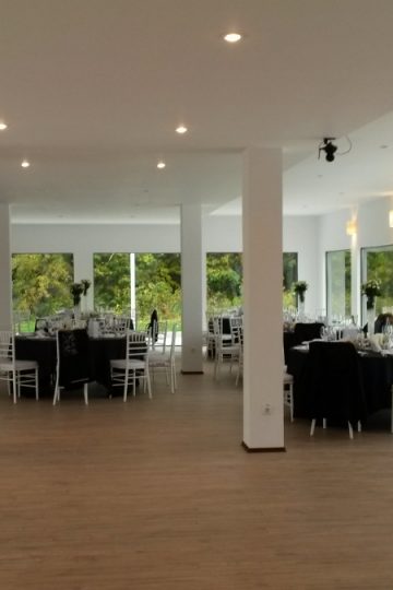 Eveniment Corporate lin aer liber, aproape de bucuresti, padure, piscina TreeHouse Cosoba Lagoon