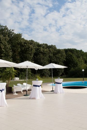 Piscina in aproiecre de bucuresti, padure, locatie evenimente