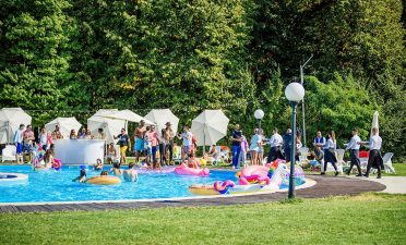 Pool party & TreeHouse Lagoon