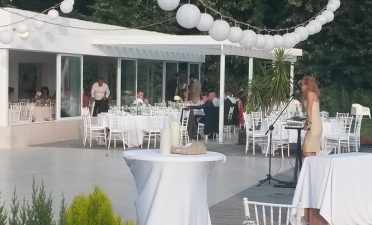 Locatie nunta in natura, la piscina aproape de Bucuresti - TreeHouse Lagoon, nunti memorabile, locatii de nunta