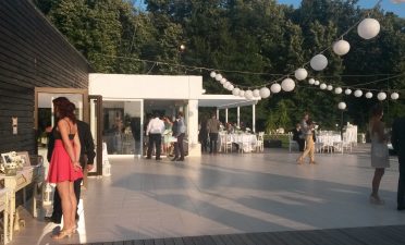 Locatie nunta in natura, la piscina aproape de Bucuresti - TreeHouse Lagoon, nunti memorabile, locatii de nunta