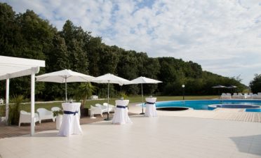 Eveniment Corporate lin aer liber, aproape de bucuresti, padure, piscina TreeHouse Cosoba Lagoon