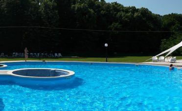Vara fierbinte, locatie cu piscina aproape de Bucuresti