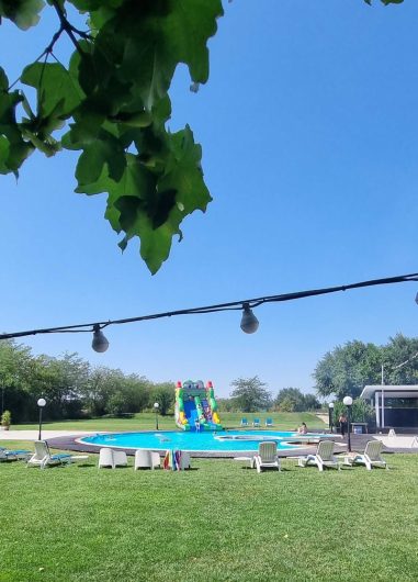 piscina in natura copii