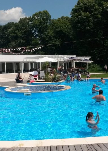 Vara fierbinte, locatie cu piscina aproape de Bucuresti