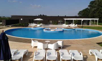 Locatie evenimente corporate in natura, nunta, botez, locatie de nunti in aer liber