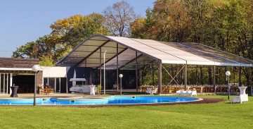 Nunta la padure, piscina TreeHouse LAgoon