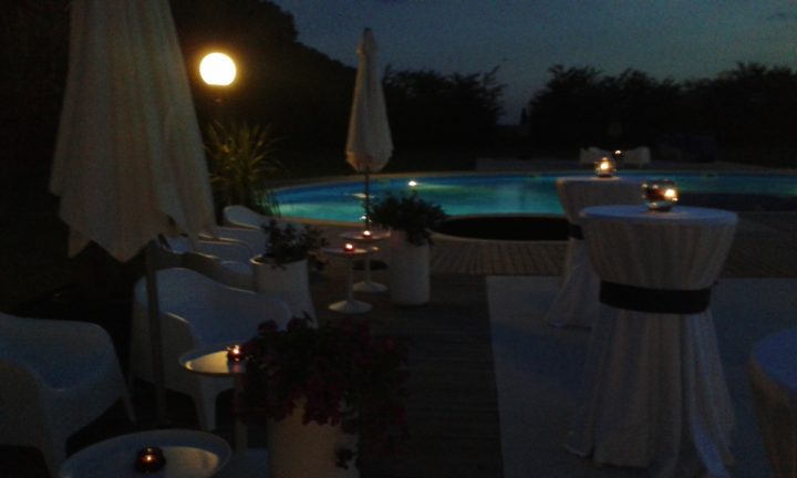 Eveniment Corporate lin aer liber, aproape de bucuresti, padure, piscina TreeHouse Cosoba Lagoon